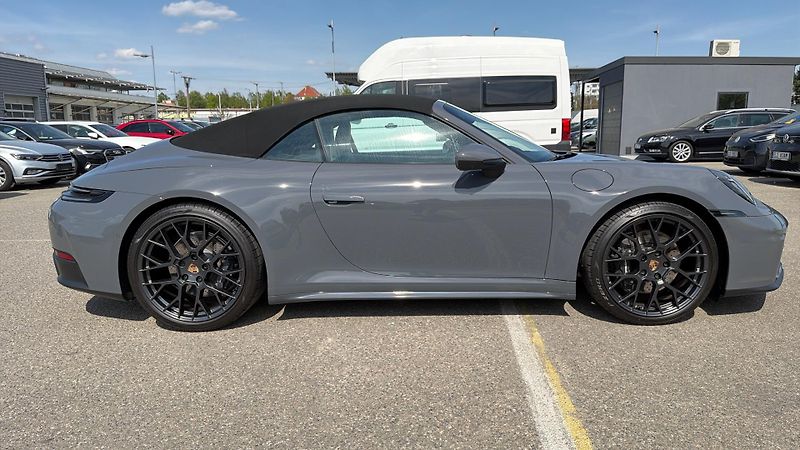 Porsche 911 Cabrio - fotka 28 z 30