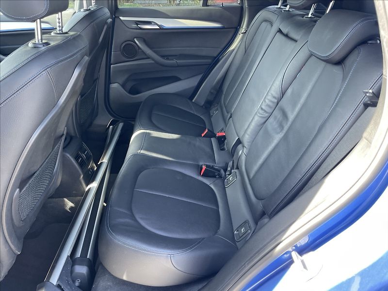 BMW X1 2,0 d 140kw M-Paket X-drive CZ - fotka 8 z 38