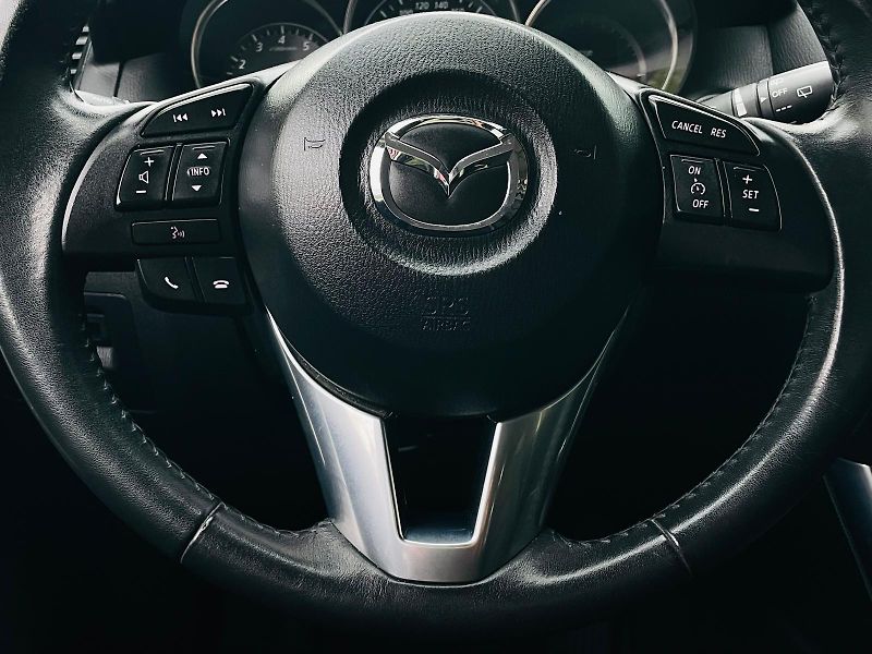Mazda CX-5 2.0i AUT 4x4 SENZORY TAŽNÉ - fotka 45 z 49