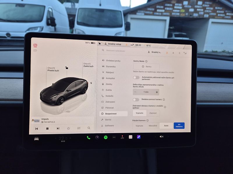 Tesla Model 3 LONG RANGE DUAL MOTOR SOH 94,5 - fotka 26 z 50
