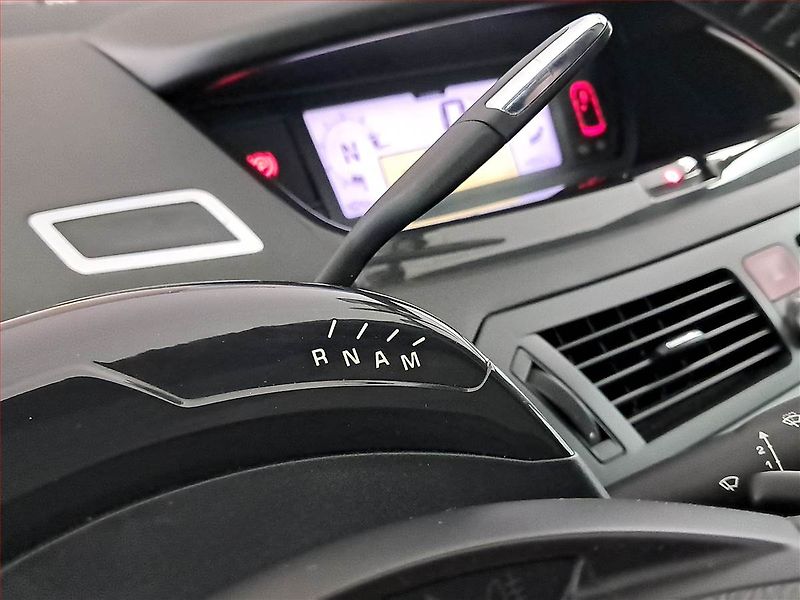Citroën C4 Picasso (2006) Exclusive 2.0 i, Automat - fotka 13 z 20