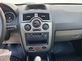 Renault Mégane (2003) 1.6i, AC - náhled 12