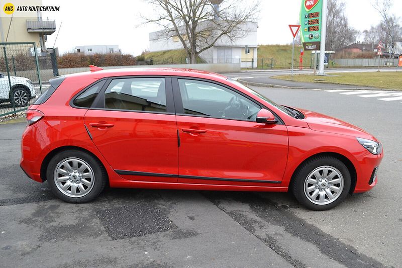 Hyundai i30 1.0T-GDI COMFORT ALU16 - fotka 6 z 48