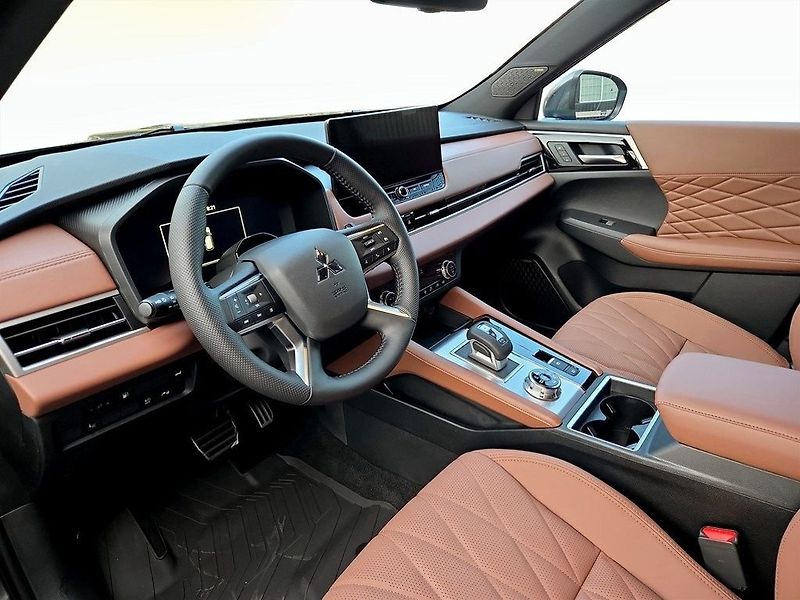 Mitsubishi Outlander (2025) 2.4 PHEV Instyle+ | 8 let záru - fotka 5 z 15