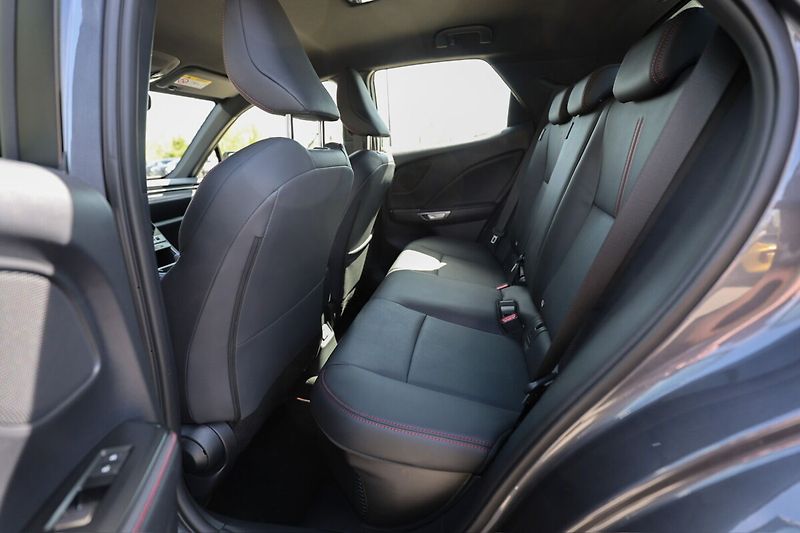 Lexus LBX 1,5 HEV ELEGANT TECH - fotka 19 z 22