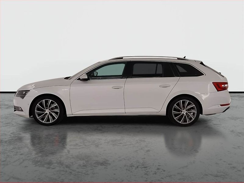 Škoda Superb (2018) Laurin&Klement 2.0 TDI, 4X4 - fotka 3 z 25