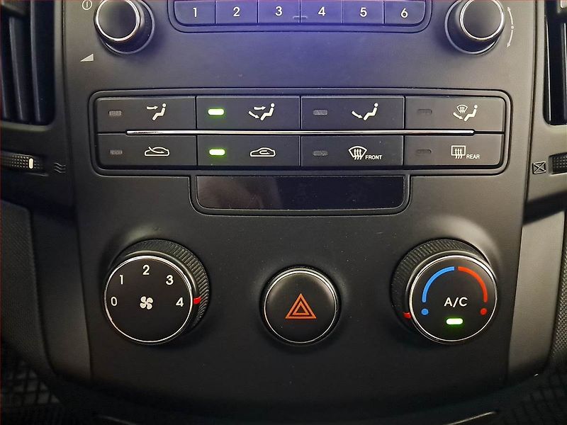 Hyundai i30 (2011) 1.4 CVVT, LPG, ČR,1.maj - fotka 13 z 17