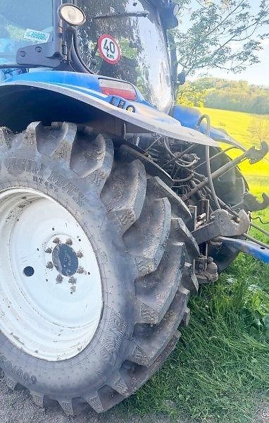 New Holland (2017) T6.175 traktor+nakladač 166HP  - fotka 5 z 10