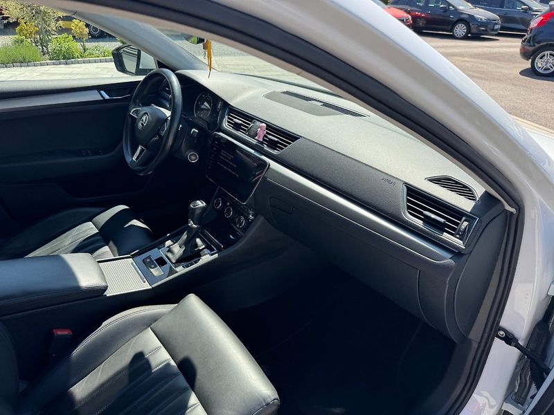 Škoda Superb (2018) 2,0 Tdi 110 Kw DSG STYLE + - fotka 29 z 32