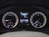Škoda Karoq 2,0 TDI Style+ 4x4 DSG perleť - náhled 23