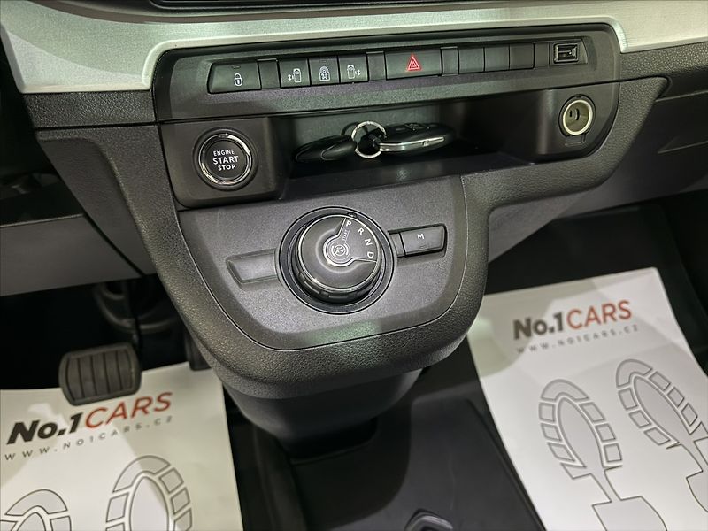 Citroën SpaceTourer 2,0   HDI SHINE PANO WEBASTO - fotka 20 z 40