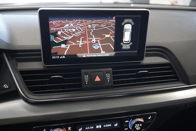 Audi Q5 2,0 40 TDI 140kW QUATTRO  - fotka 20 z 36