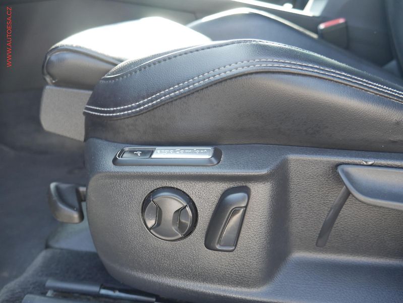 Volkswagen Passat (2017) 2.0TDi, DSG - fotka 20 z 26