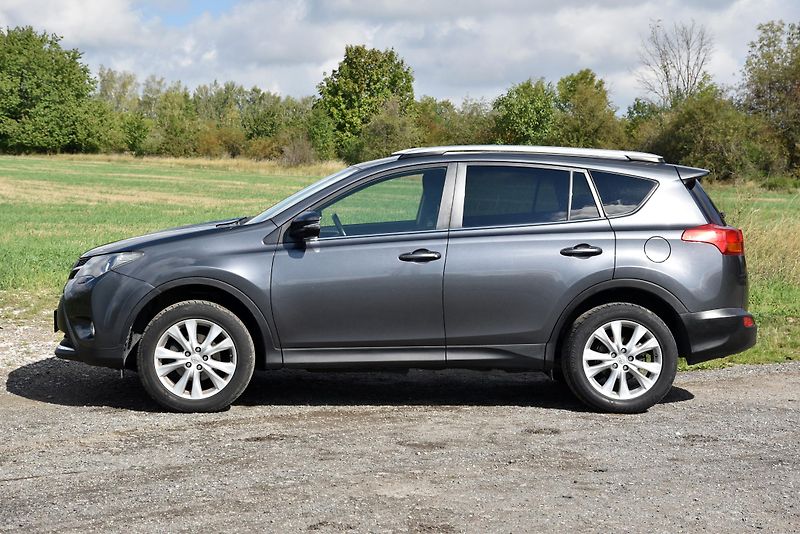 Toyota RAV4 2.2 D4-D AWD,XENONY,KAMERA,ČR - fotka 5 z 49