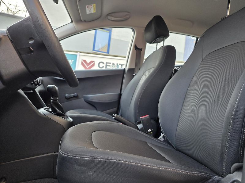 Hyundai i10 1.0-NÍZKÉ KM-ISOFIX-CENTRÁL - fotka 18 z 18