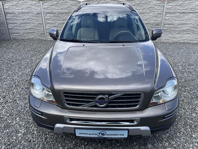 Volvo XC90 2.5TDi D5 200PS AWD R-DESIGN!! - fotka 8 z 180