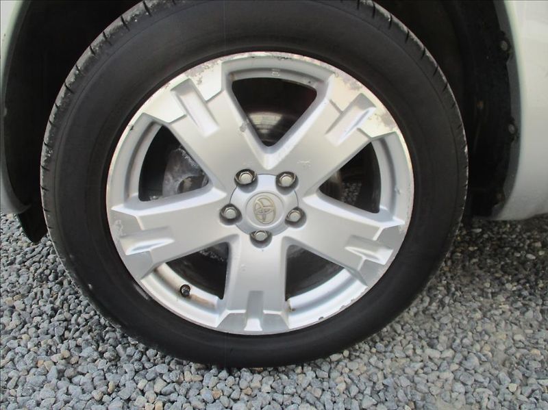 Toyota RAV4 2,2 D, 4x4, aut klima,kamera, - fotka 30 z 34