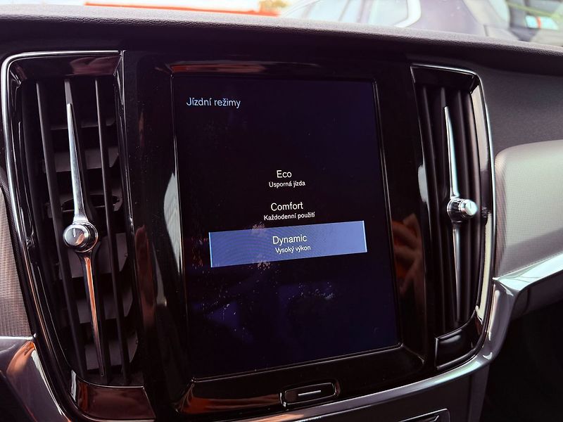Volvo S90 D5 AWD Inscription Aut., ČR - fotka 22 z 32