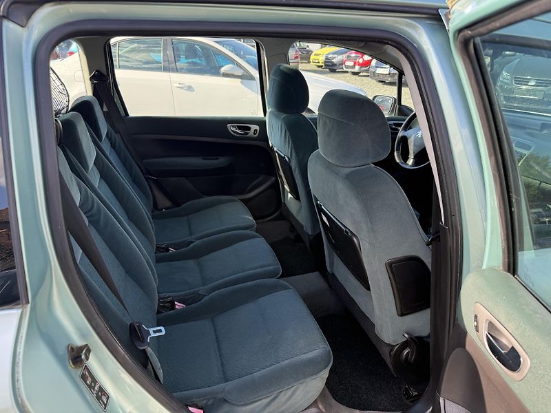 Peugeot 307 2.0 HDI KOMBI - fotka 11 z 13