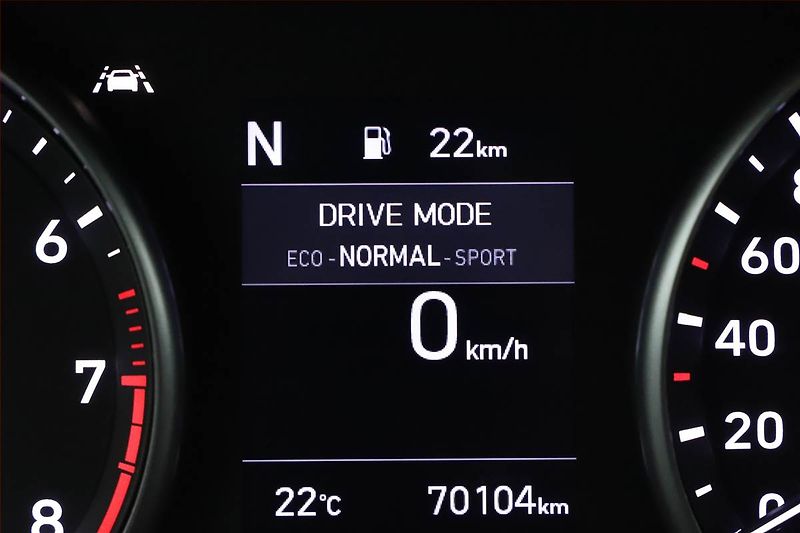Hyundai i30 (2023) Smart 1.5 T-GDI, ČR,1.maj - fotka 14 z 20