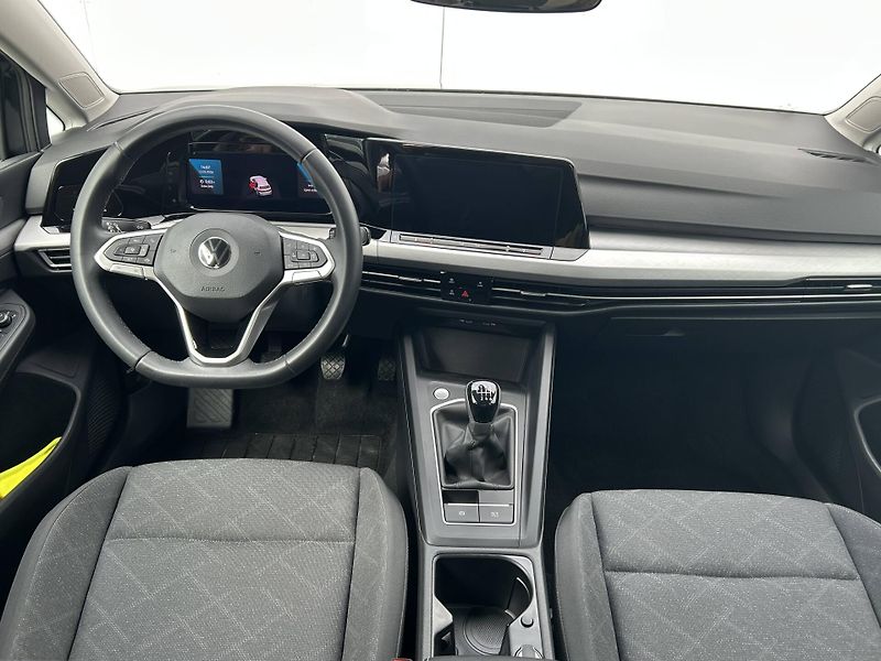 Volkswagen Golf Life 1,0TSi - fotka 10 z 22