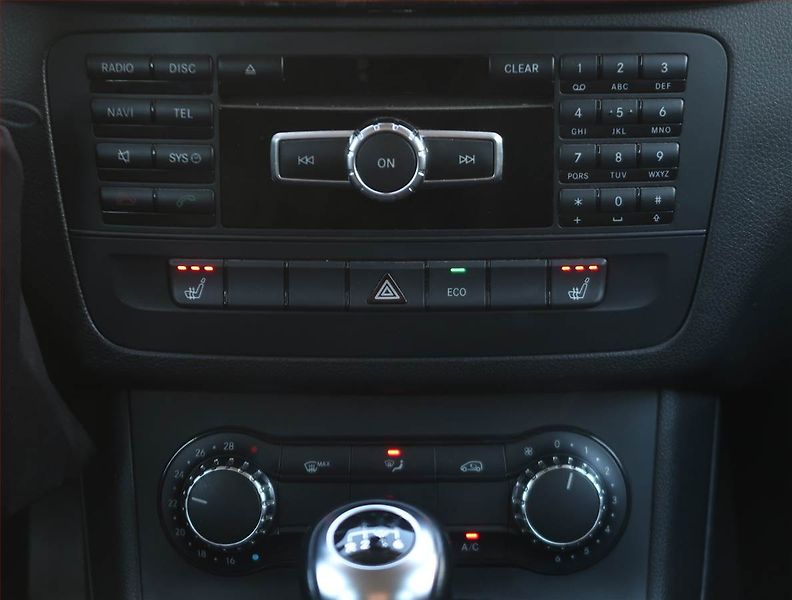 Mercedes-Benz Třídy B (2012) B 180 CDI , Navi - fotka 12 z 19