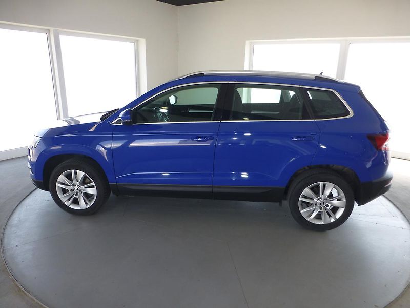 Škoda Karoq (2018) 1,6TDI*PARK.S**ALU***VYHŘ.SED. - fotka 9 z 24