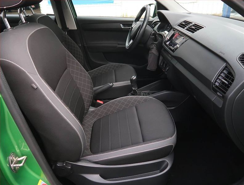 Škoda Fabia (2019) Ambition 1.0 - fotka 9 z 18