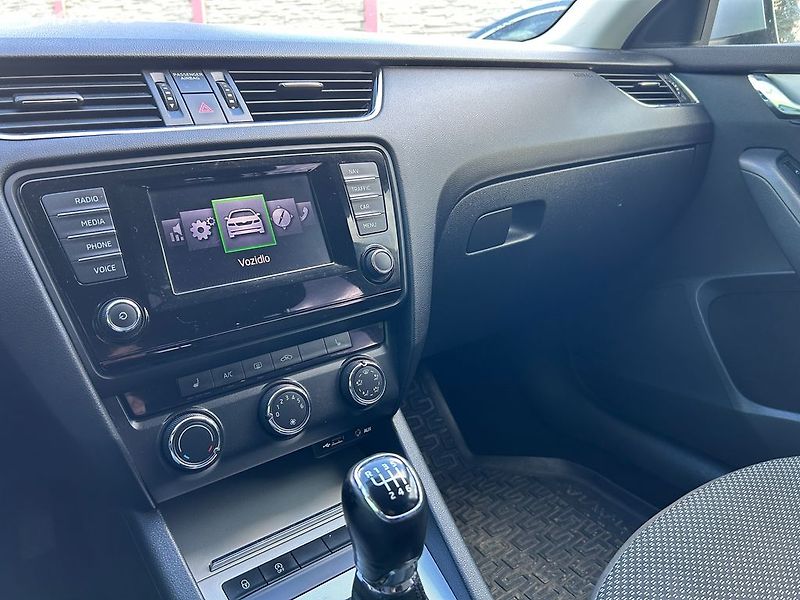 Škoda Octavia (2013) 2.0 TDi 110 KW - fotka 21 z 27