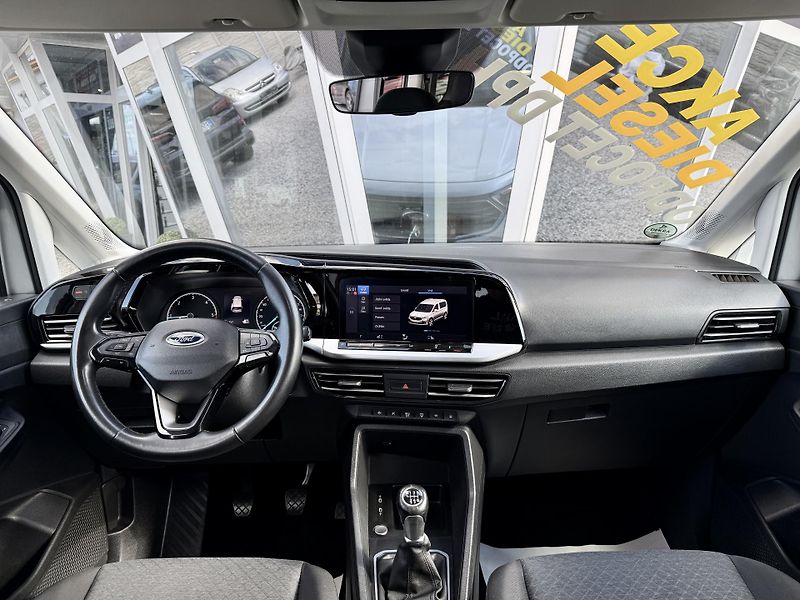 Ford Tourneo Connect 2,0 EcoBlue Titanium - fotka 25 z 38