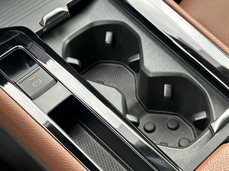 Škoda Superb (2024) 2.0 TSI 4x4 DSG L&K - fotka 27 z 45