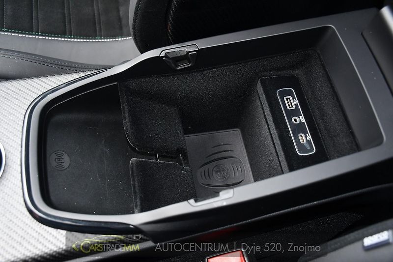 Alfa Romeo Stelvio 2.9V6 Bi-T SPARCO+AKRAPOVIČ - fotka 34 z 54