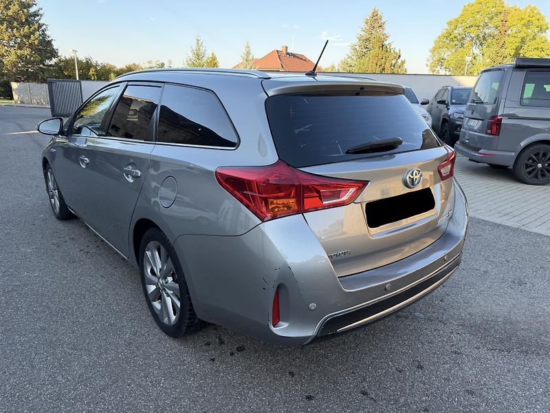 Toyota Auris 1.8l 73kW - fotka 6 z 14