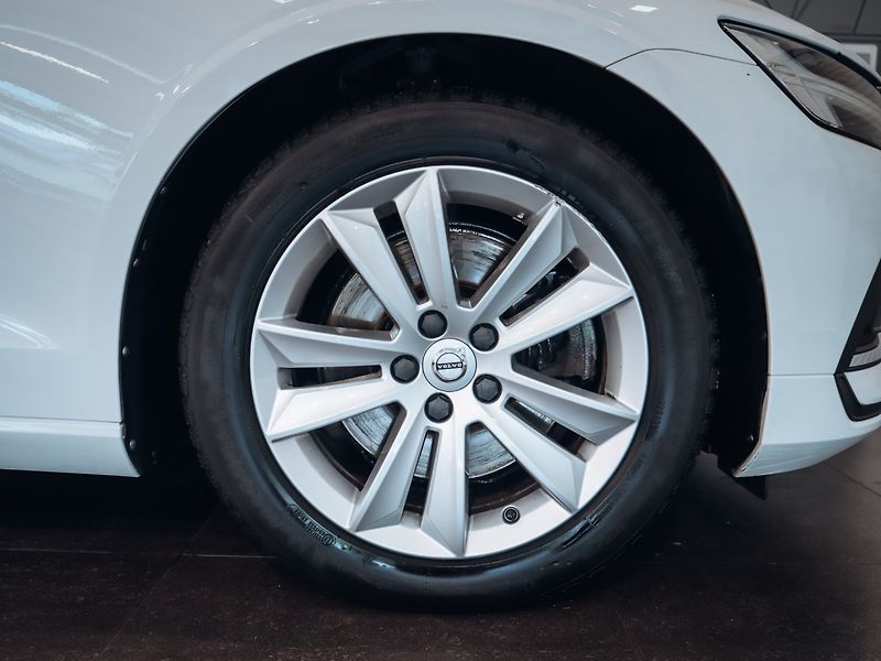 Volvo V60 D4 Inscription - fotka 27 z 27