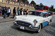 Na tradiční Lidický okruh dorazily desítky historických automobilů a motocyklů, které obdivovali návštěvníci z Kladna i širokého okolí.