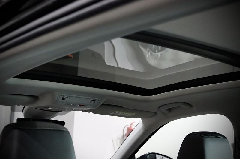Škoda Superb 3 FL 2.0 TSI 140 kW DSG L&K - fotka 24 z 59