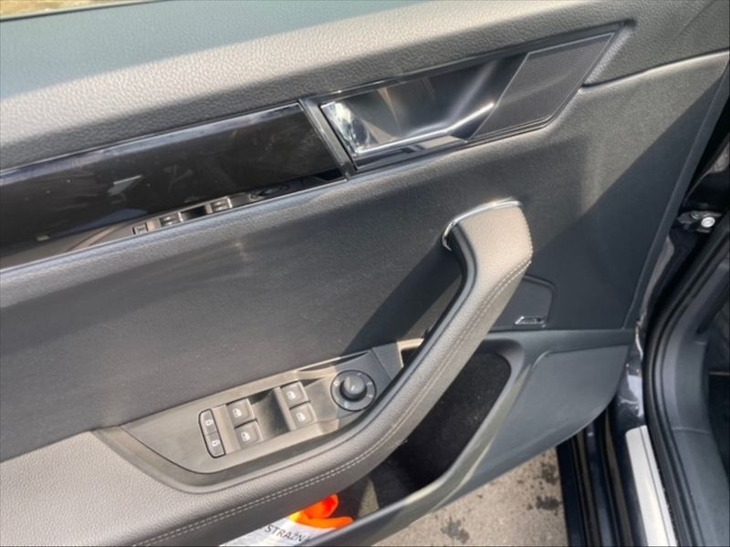 Škoda Superb 2,0 TDI 147 4x4 L&K Aut - fotka 11 z 11