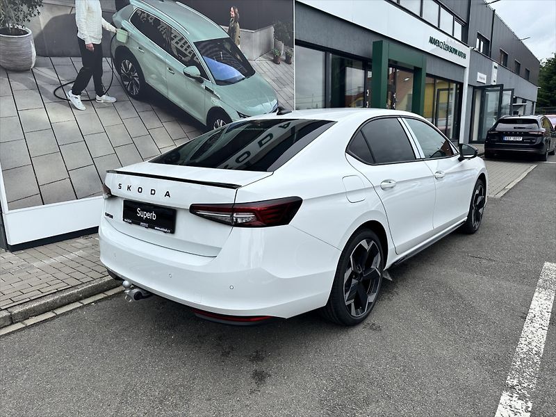Škoda Superb (2026) 2,0 TDI 110 kW  Sportline - fotka 4 z 7