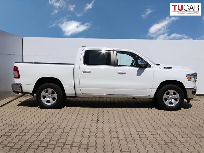 RAM 1500 (2021) BigHorn 5.7 V8 HEMI - fotka 4 z 31