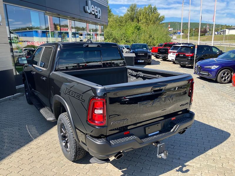 Dodge RAM (2025) 3.0 I6 426k REBEL PREMIUM EDIT - fotka 16 z 77
