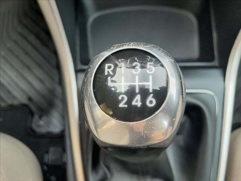 Hyundai i30 1,4i16V 73kW - fotka 37 z 48