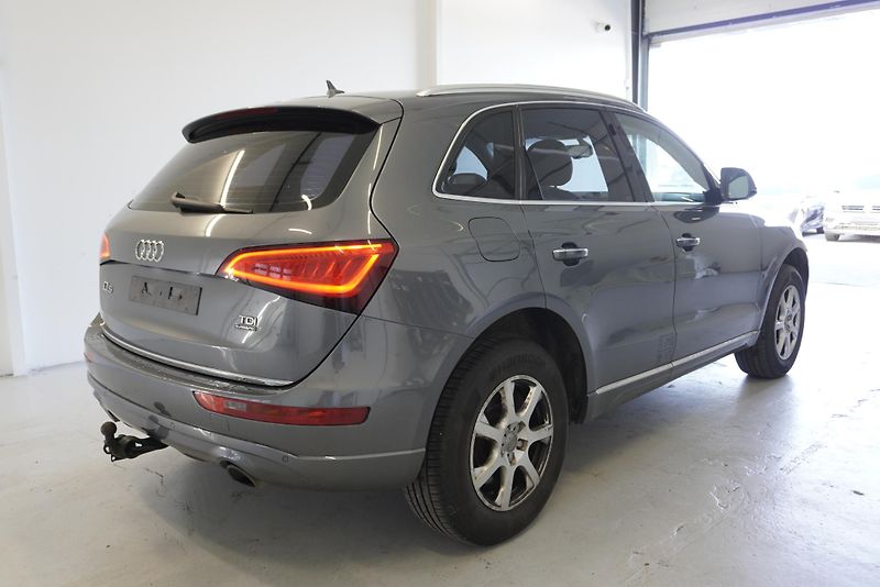 Audi Q5 3,0 TDI QUATTRO AUTOMAT - fotka 5 z 28