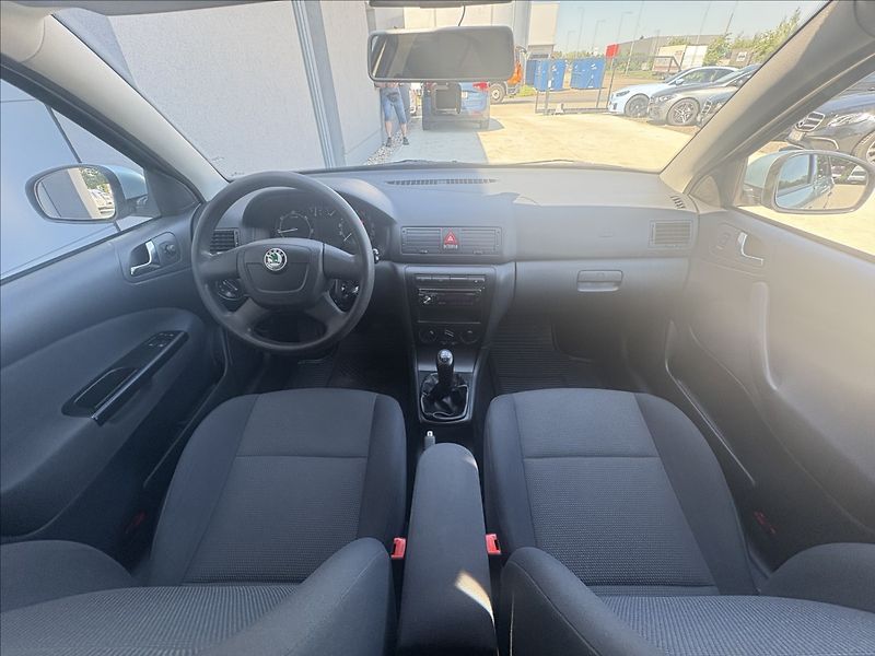 Škoda Octavia 1,9 TDi ČR TOP stav prav serv - fotka 17 z 45