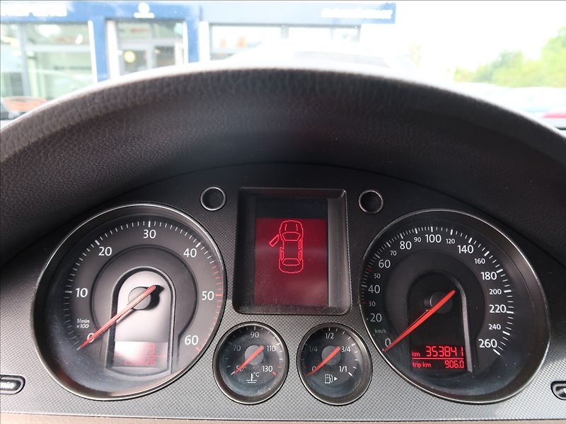 Volkswagen Passat 2,0 TDi,103kW,Tempomat,tažné - fotka 11 z 22
