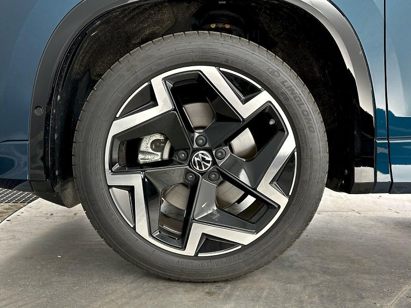 Volkswagen Tayron (2025) R-Line 2.0 TSI 150kW 4Motion D - fotka 45 z 46