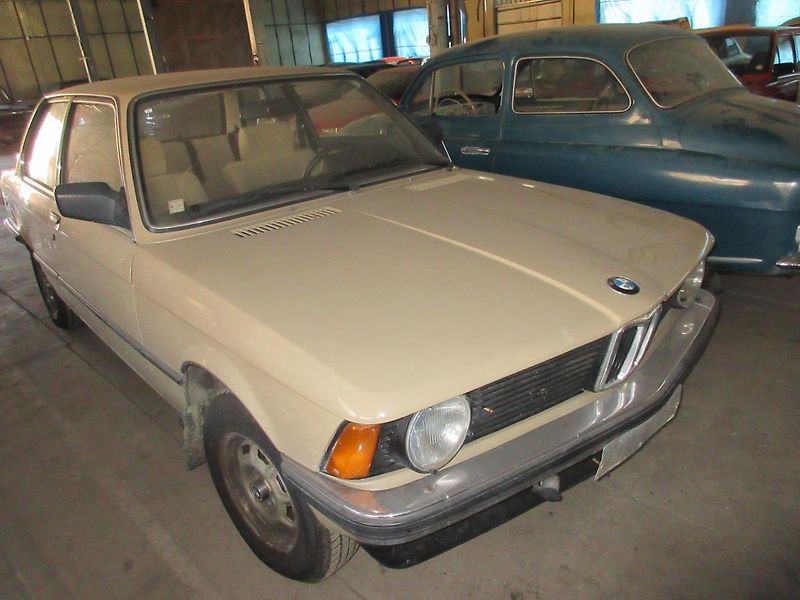 BMW Řada 3 (1984) 315 E21 - fotka 2 z 19