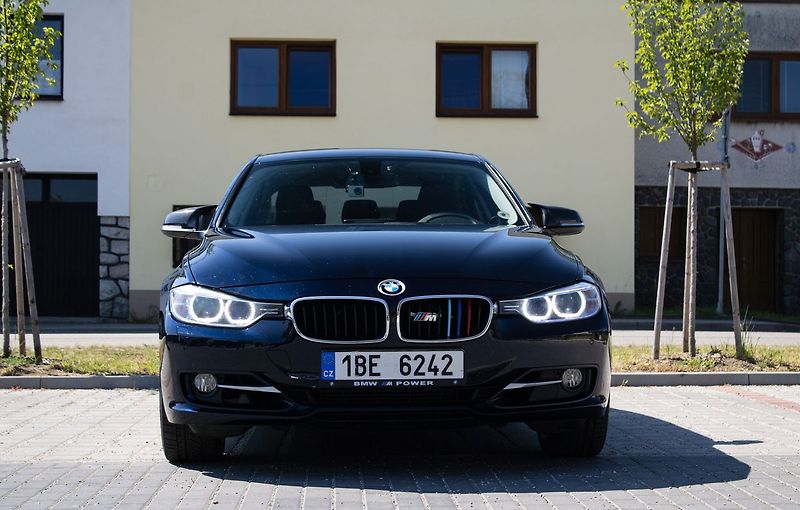 BMW Řada 3 - fotka 2 z 20
