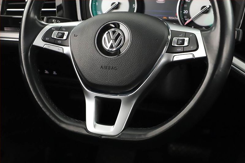 Volkswagen Touareg (2019) 3.0 TDI, NAVI,VZDUCH,CZ - fotka 8 z 30