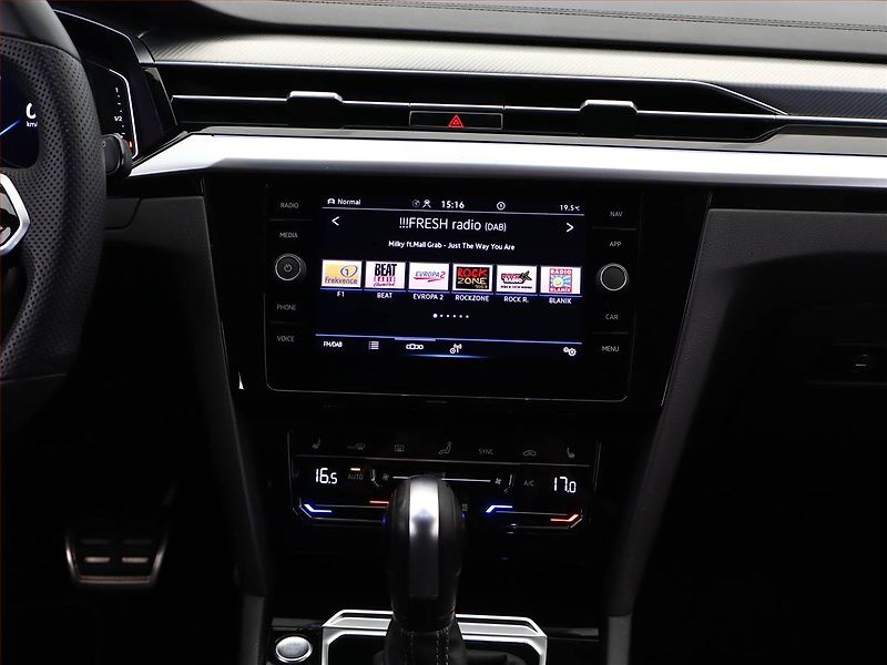 Volkswagen Arteon (2021) 2.0 TDI 4Motion - fotka 10 z 21