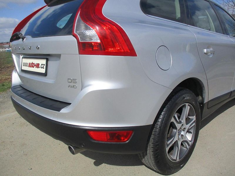 Volvo XC60 2.4 D5*AWD*NAVI*198 tkm*SUMMUM - fotka 37 z 56